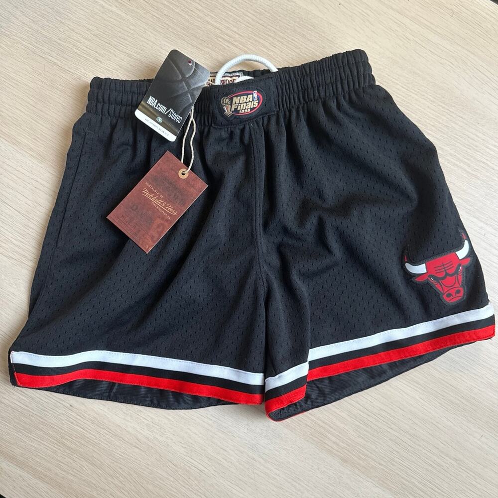 Rare Chicago Bulls Mitchell & Ness Short - Size XS New